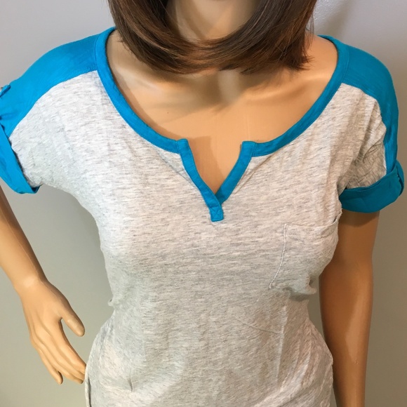 Express One Pocket Turquoise/Grey Relaxed Top - Picture 3 of 6
